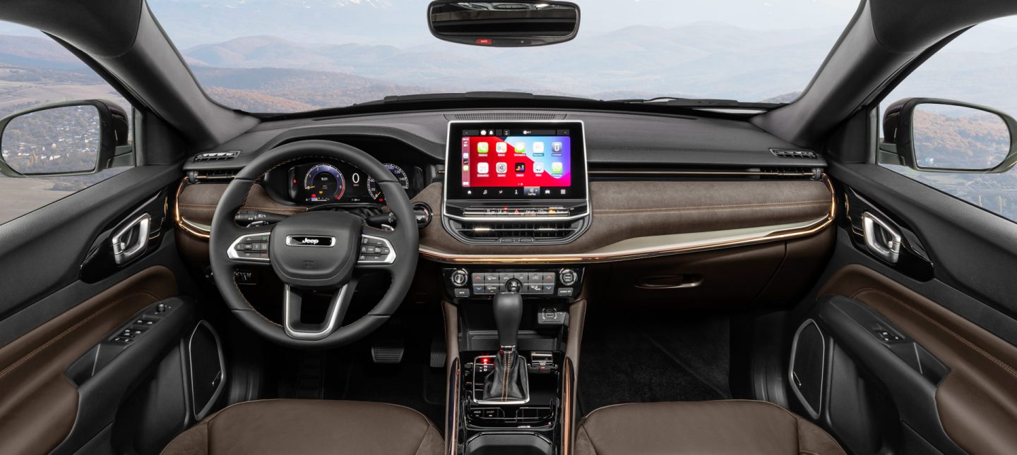 Interior de Jeep Commander